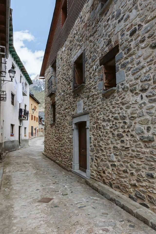 Cantal Sallent De Gallego Sencillo Y Acogedor Kültér fotó