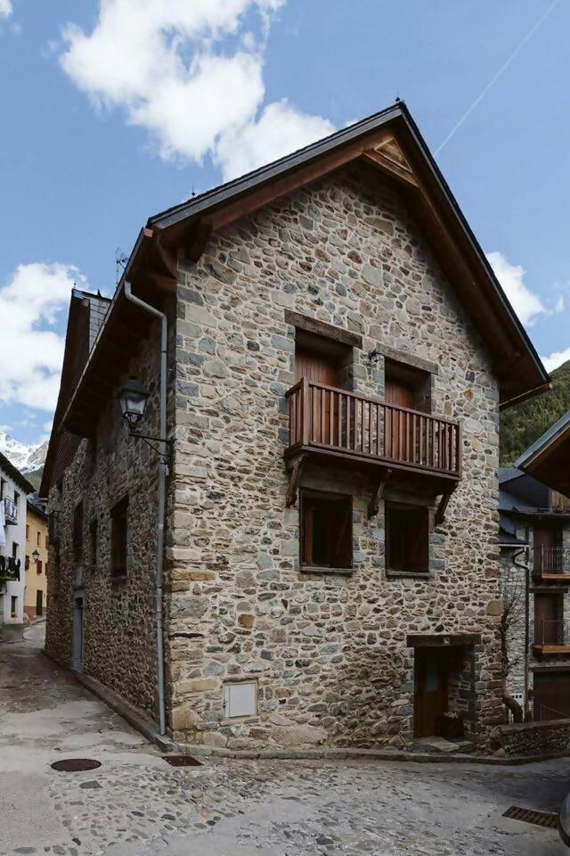Cantal Sallent De Gallego Sencillo Y Acogedor Kültér fotó
