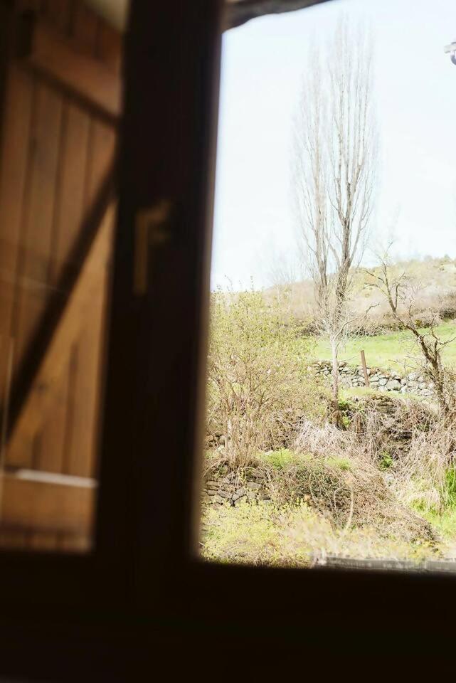Cantal Sallent De Gallego Sencillo Y Acogedor Kültér fotó